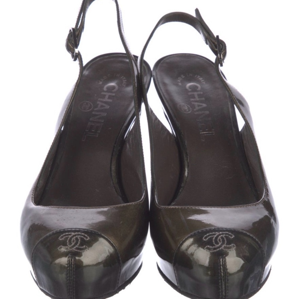 💋CHANEL Khaki Slingback Heels‎